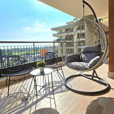 Horizon View - Panoramic Terrace Apartment